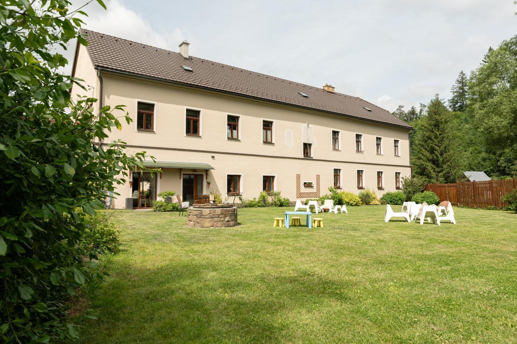 Penzion Stary Pivovar Krtiny Exterior photo