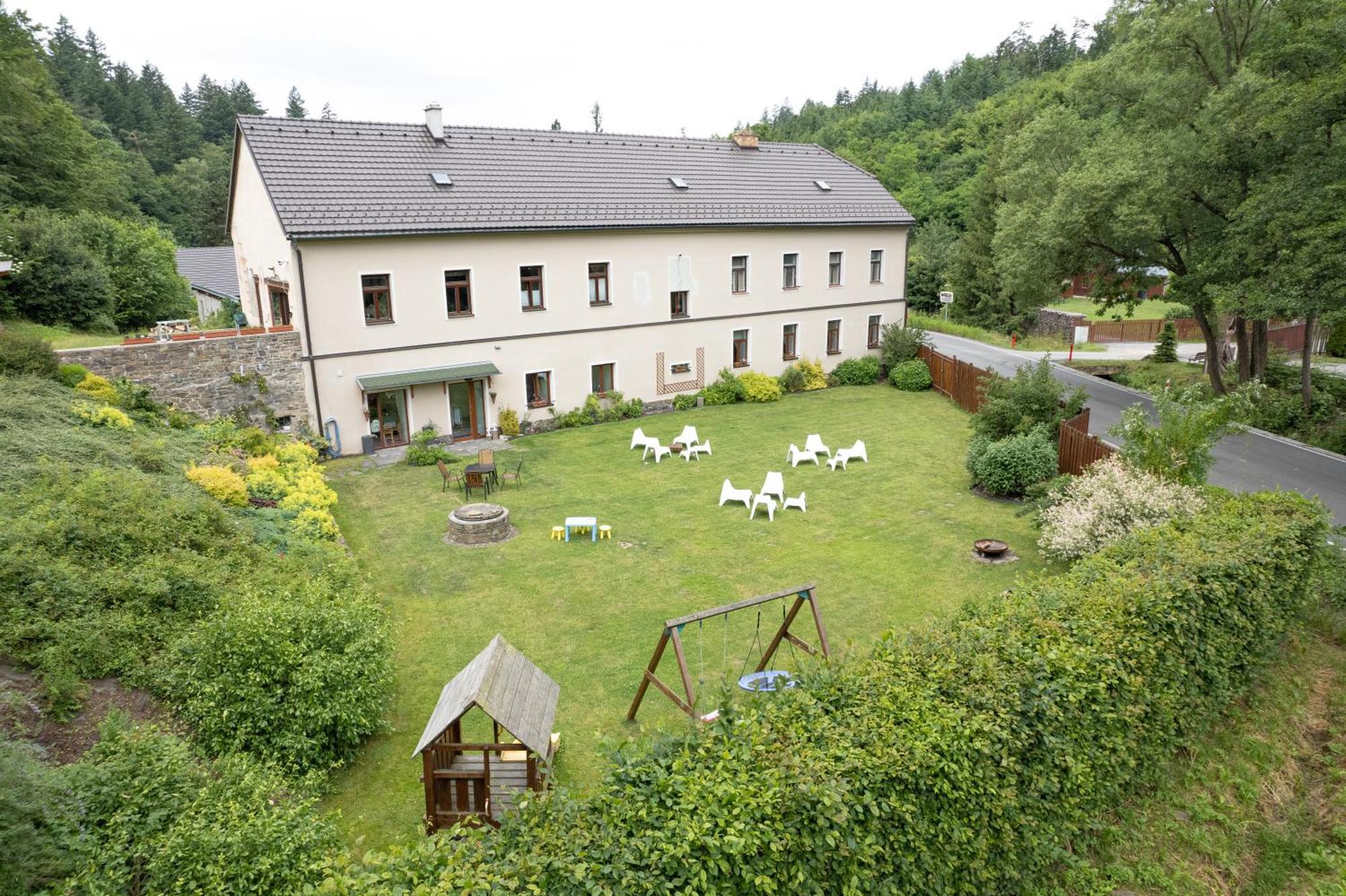 Penzion Stary Pivovar Krtiny Exterior photo